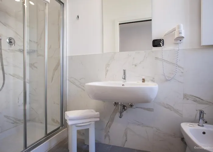 ブティック リバティー 1904 3*